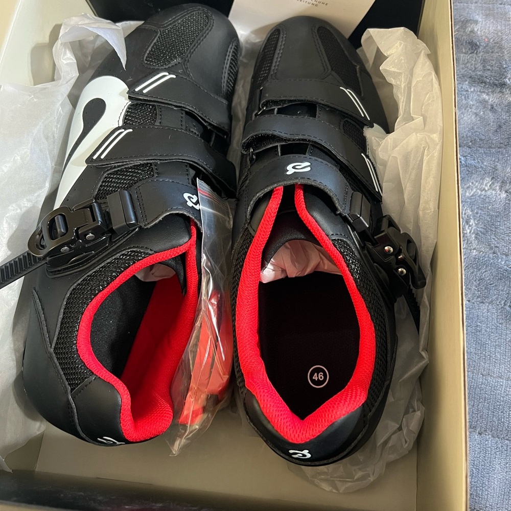 Pelaton shoes